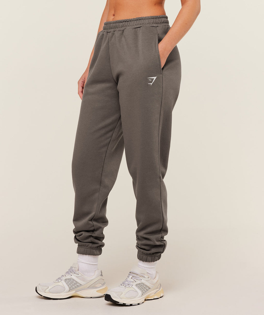 gymshark-training-fleece-joggers-pants