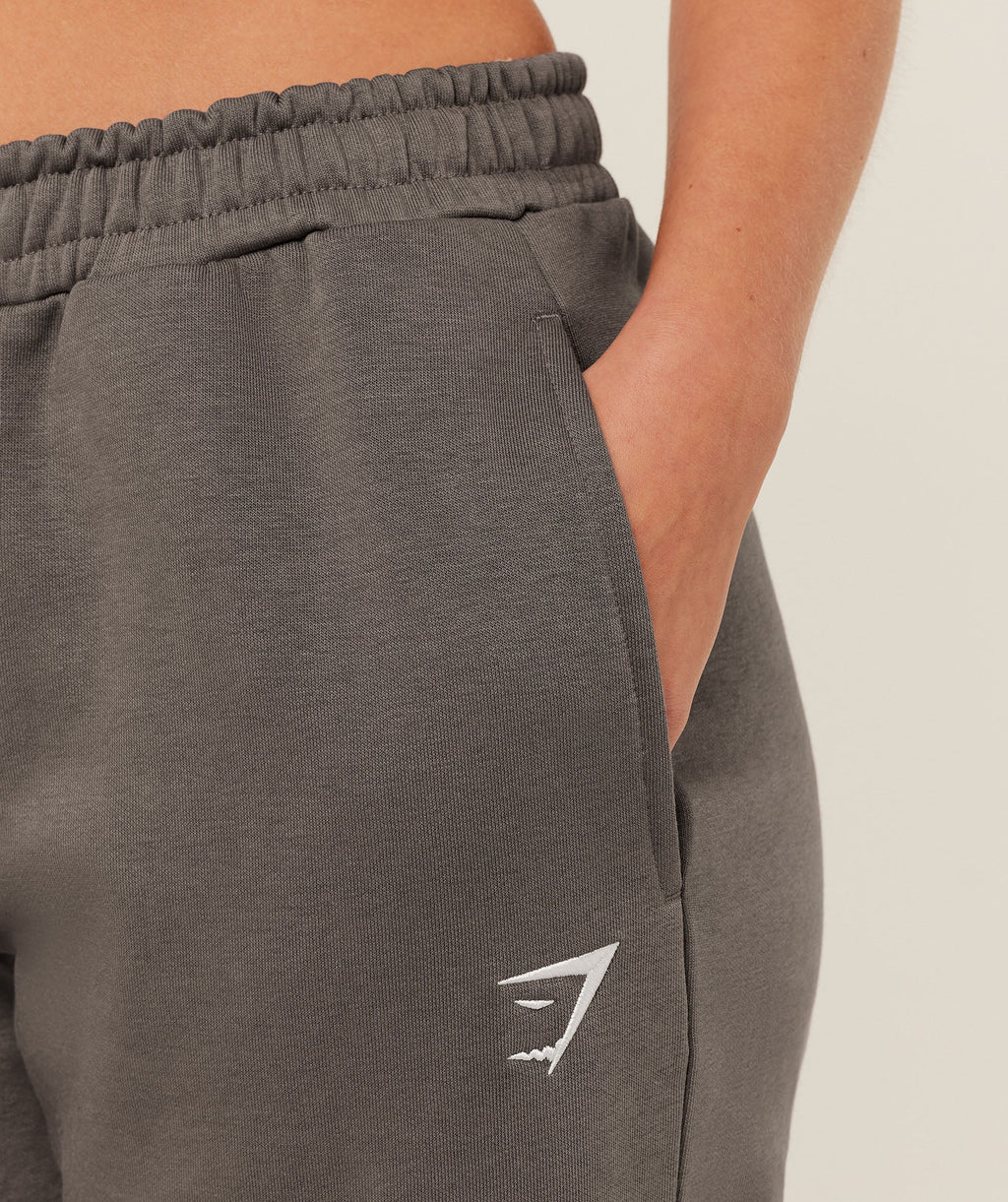 gymshark-training-fleece-joggers-pants