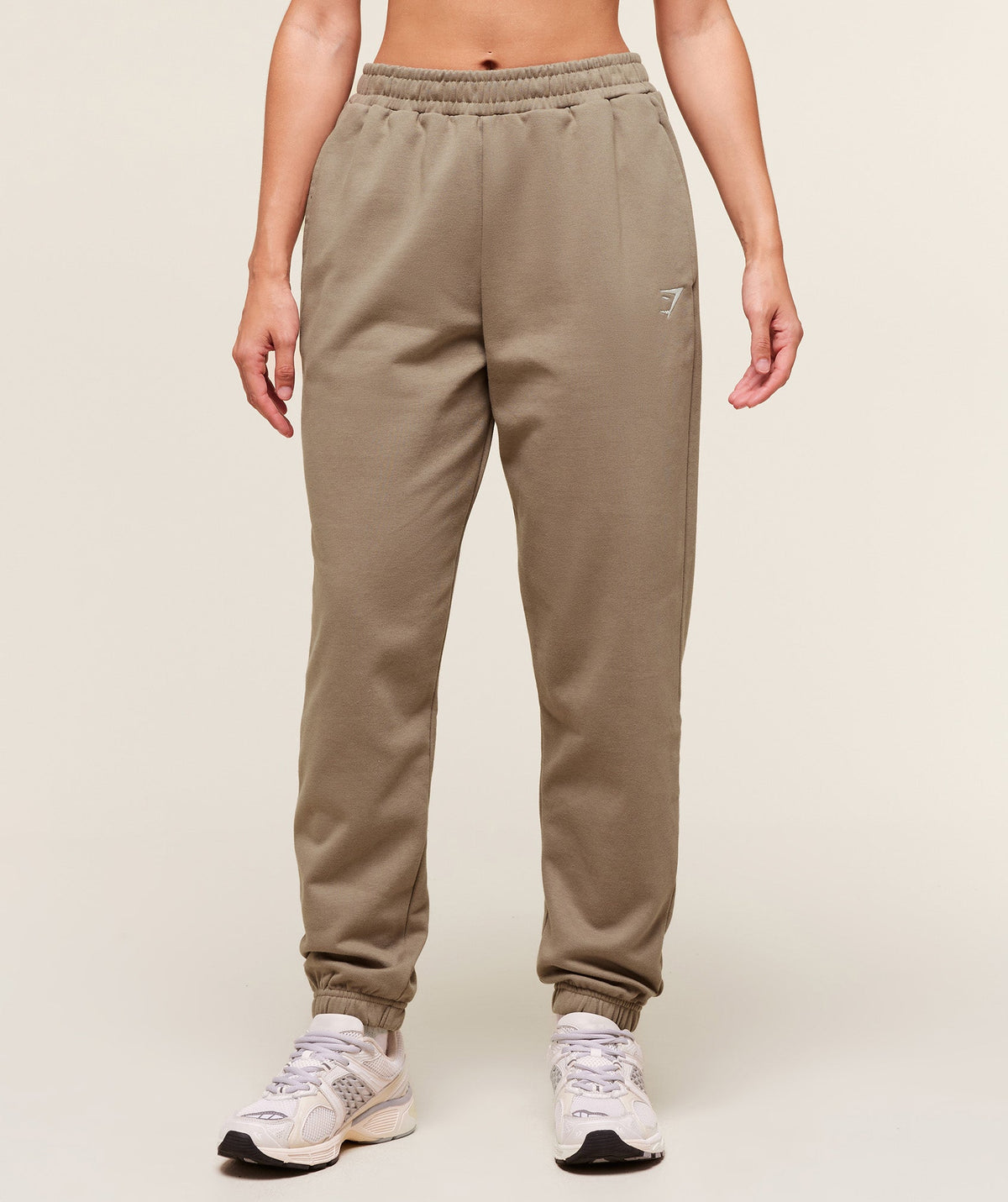 gymshark-training-fleece-jogger-pants-brown-aw25