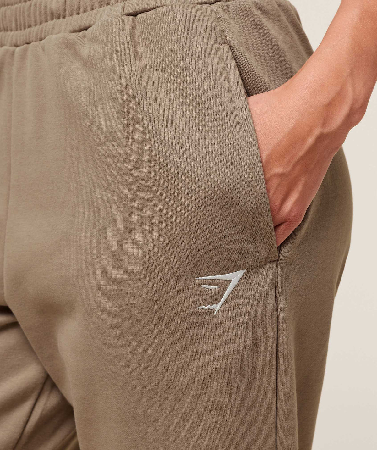 gymshark-training-fleece-jogger-pants-brown-aw25