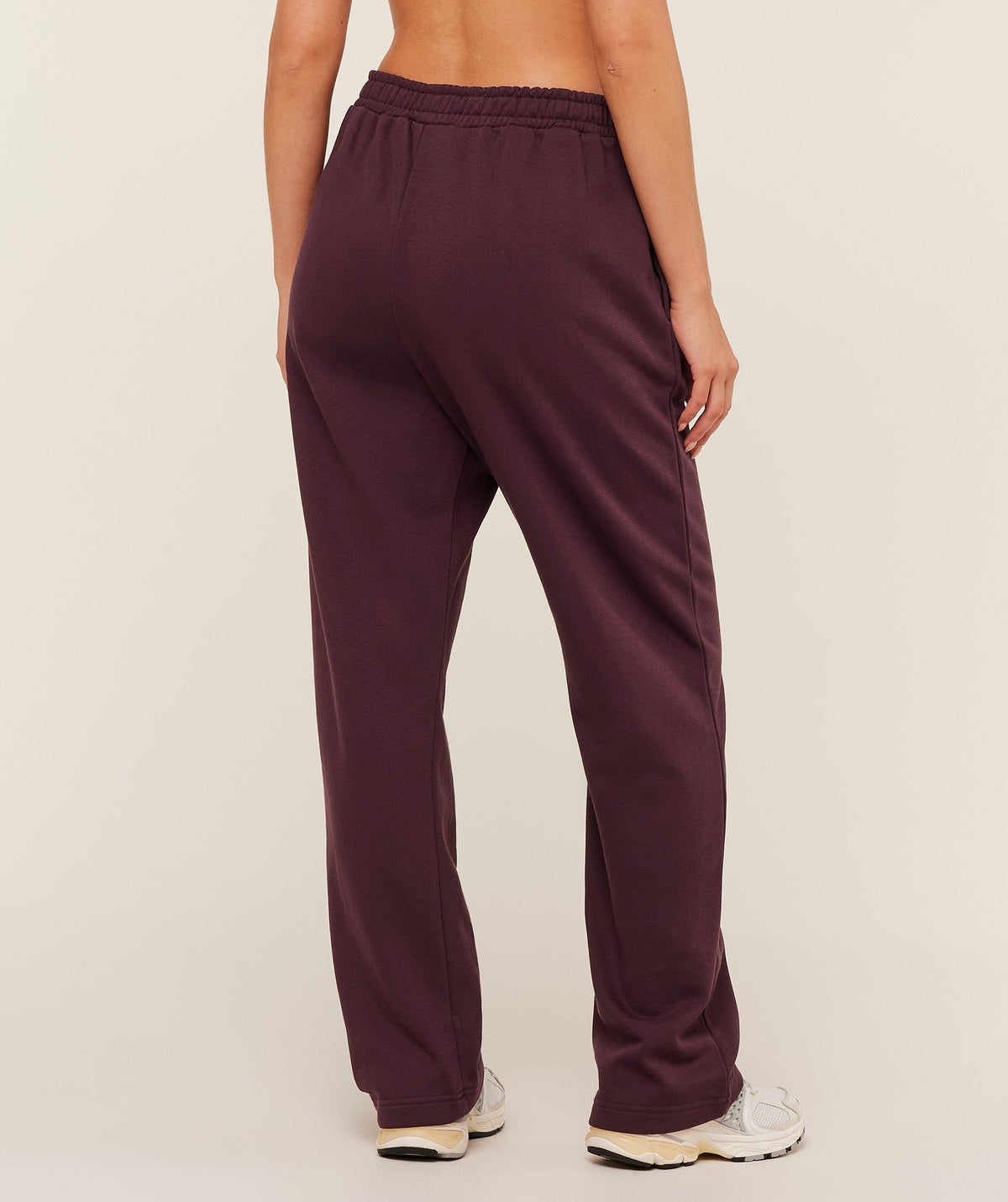 gymshark-training-fleece-straight-leg-jogger-pants-purple-ss26