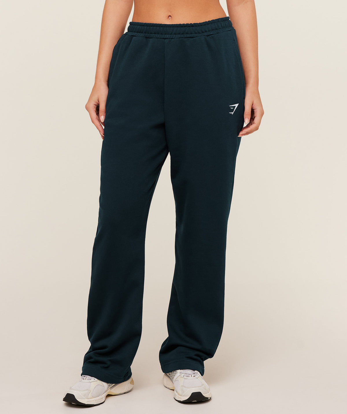 gymshark-training-fleece-straight-leg-jogger-pants