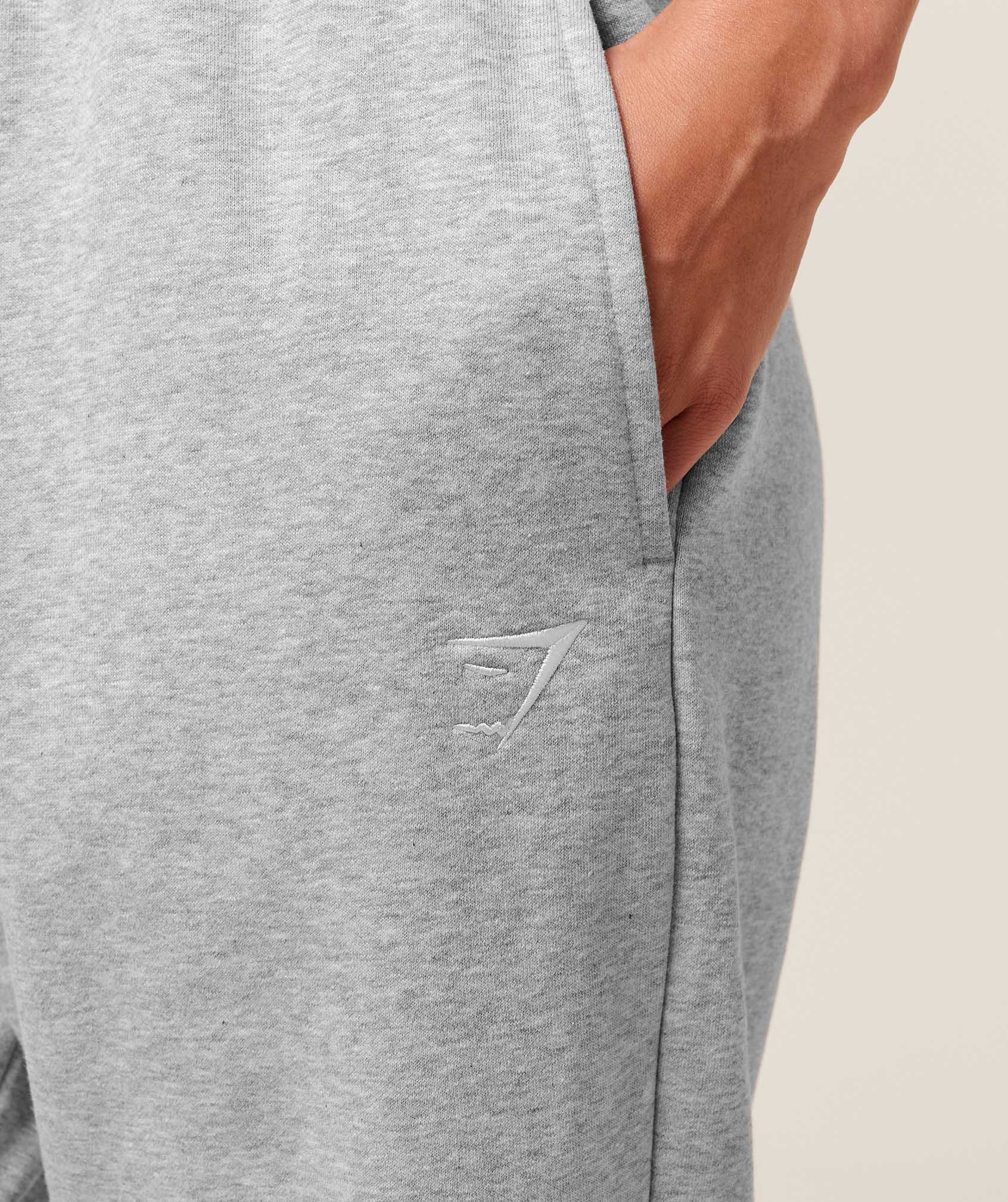 gymshark-training-fleece-straight-leg-jogger-pants-grey-aw25