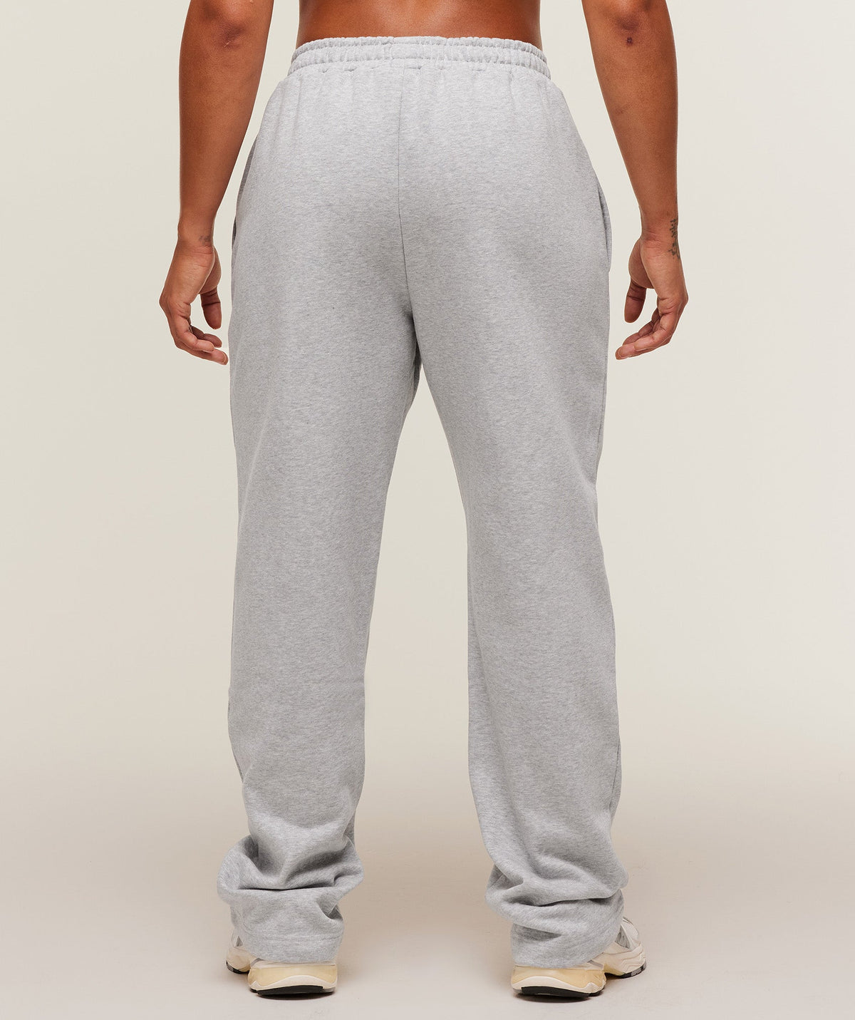 gymshark-training-fleece-straight-leg-short-pant-pants-grey-aw25