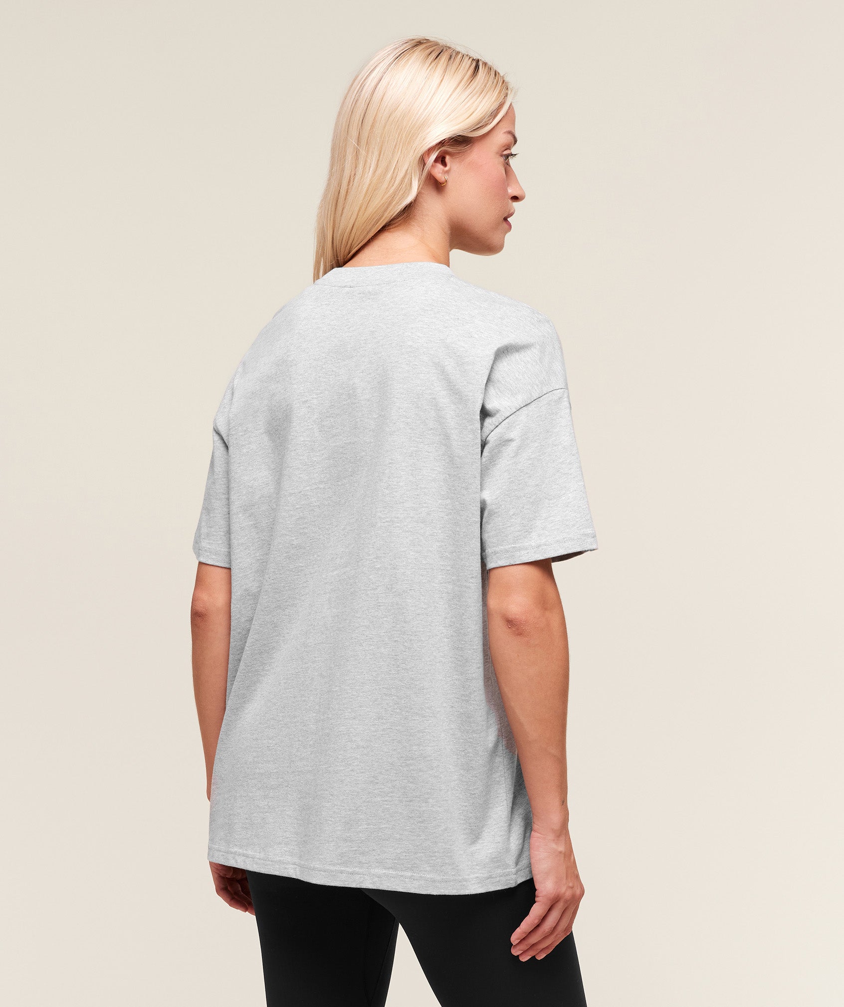 gymshark-training-oversized-t-shirt-light-grey-marl-1