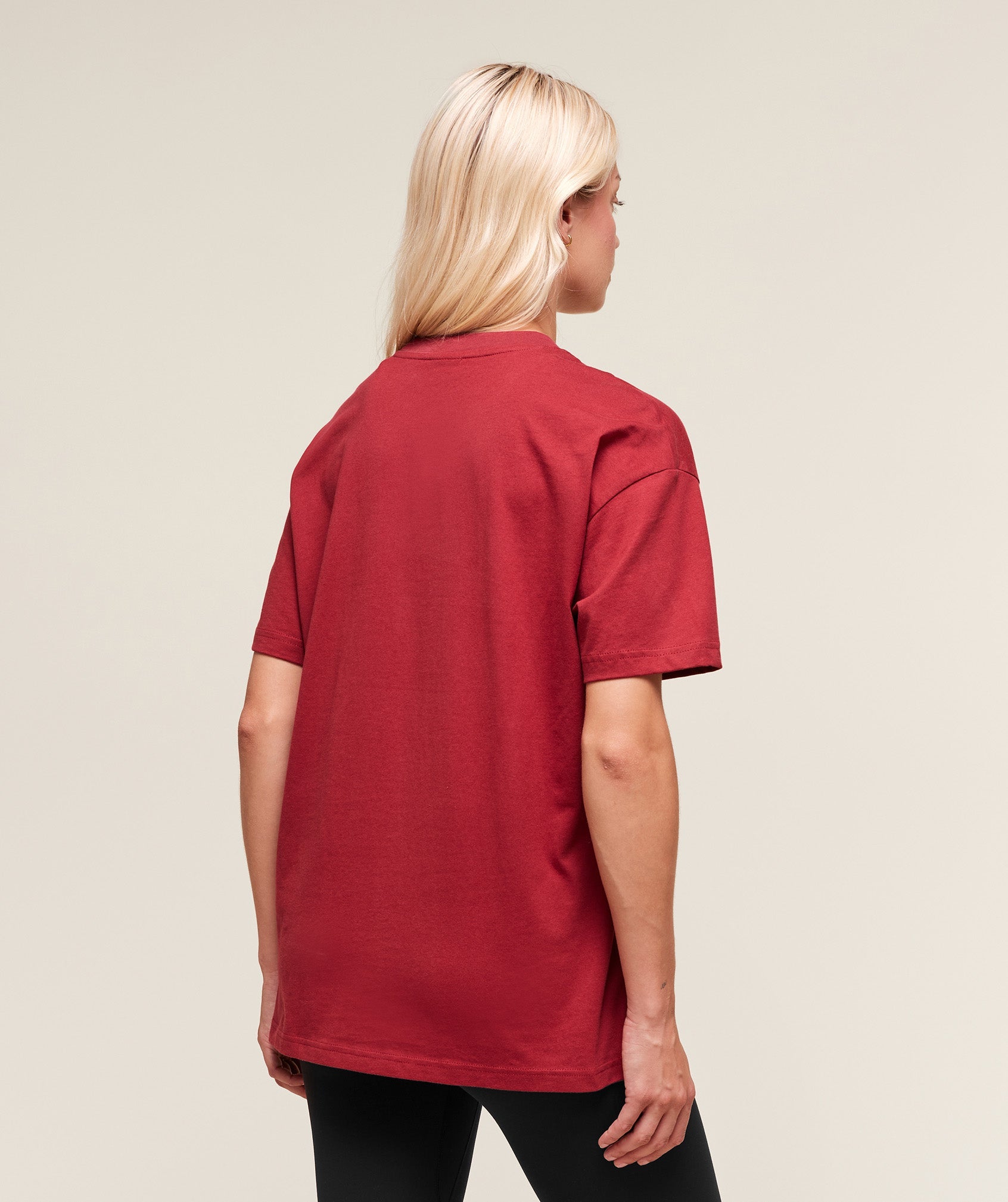 gymshark-training-oversized-t-shirt-ss-tops-red-aw25