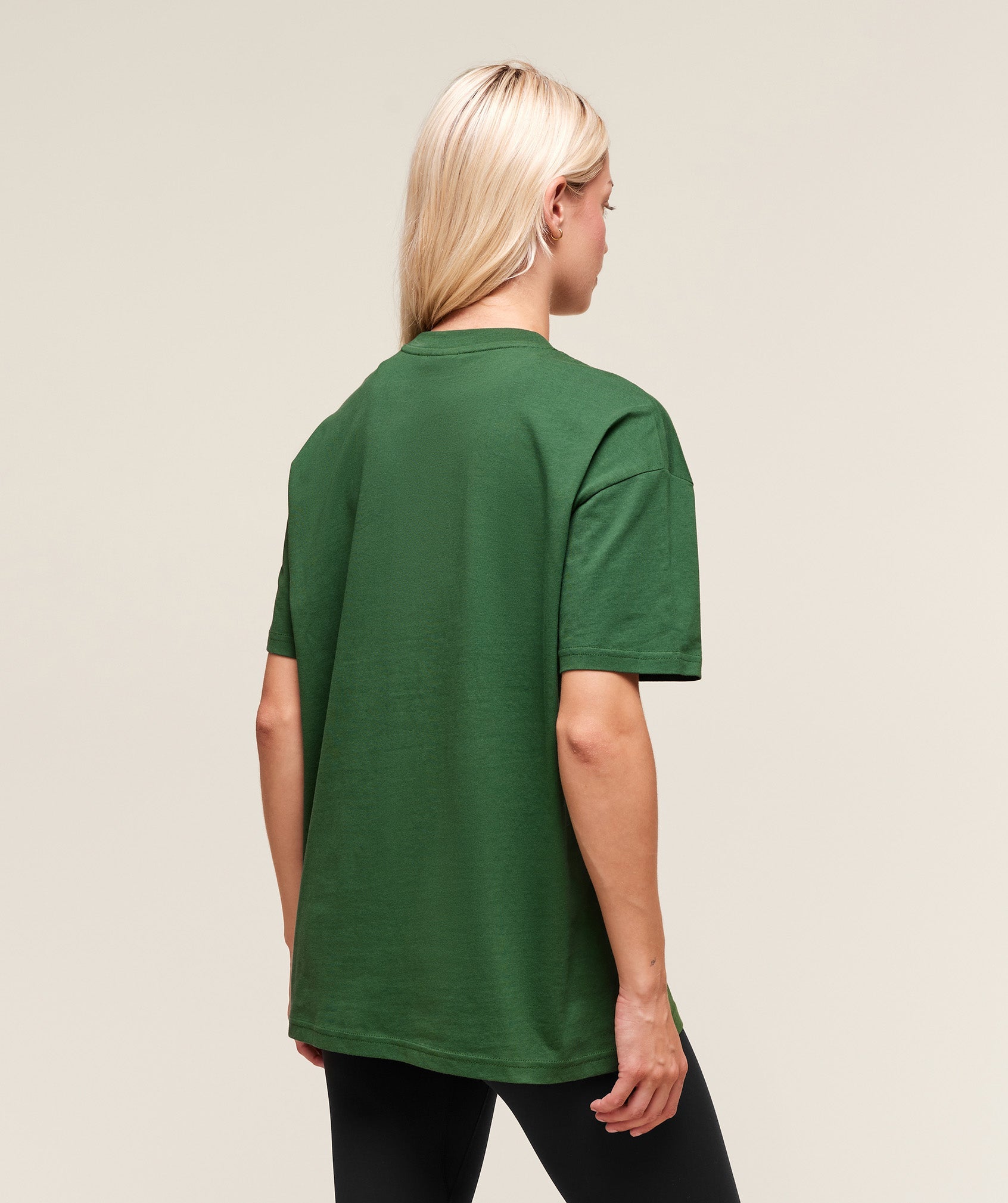 gymshark-training-oversized-t-shirt-ss-tops-green-aw25
