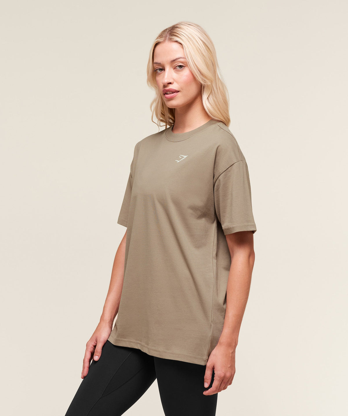 gymshark-training-oversized-t-shirt-ss-tops-brown-aw25