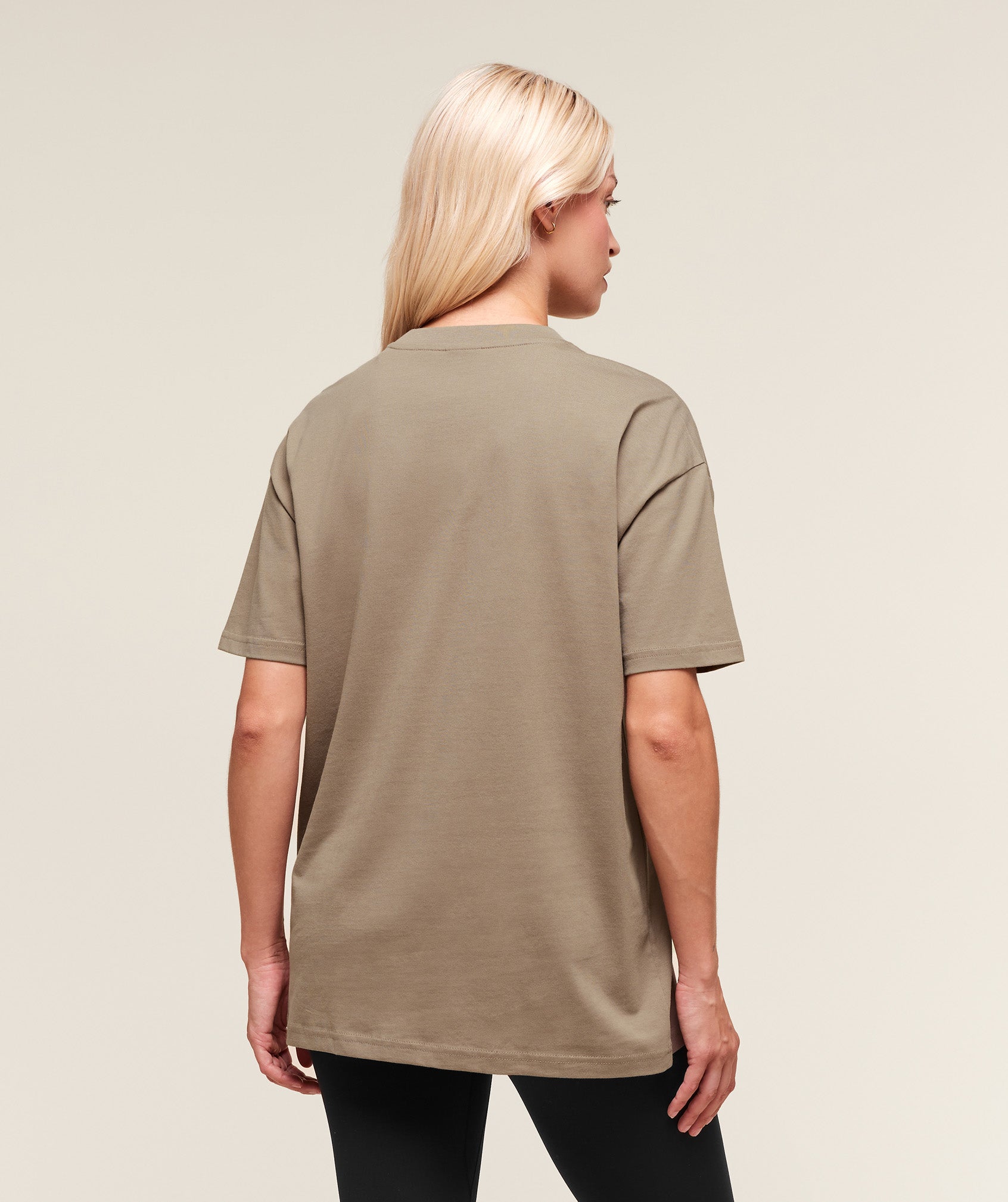 gymshark-training-oversized-t-shirt-ss-tops-brown-aw25