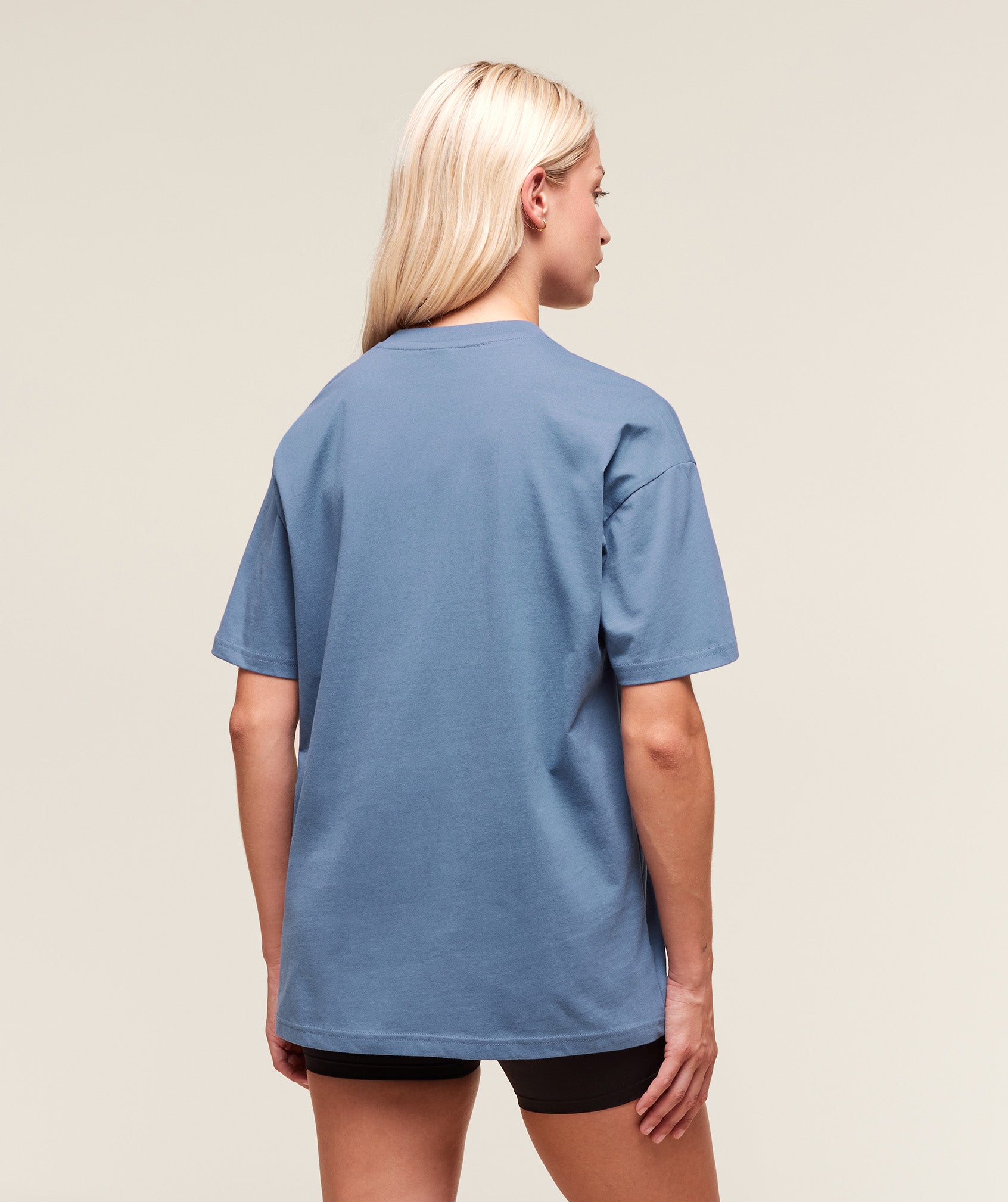 gymshark-training-oversized-t-shirt-ss-tops-blue-aw25-1