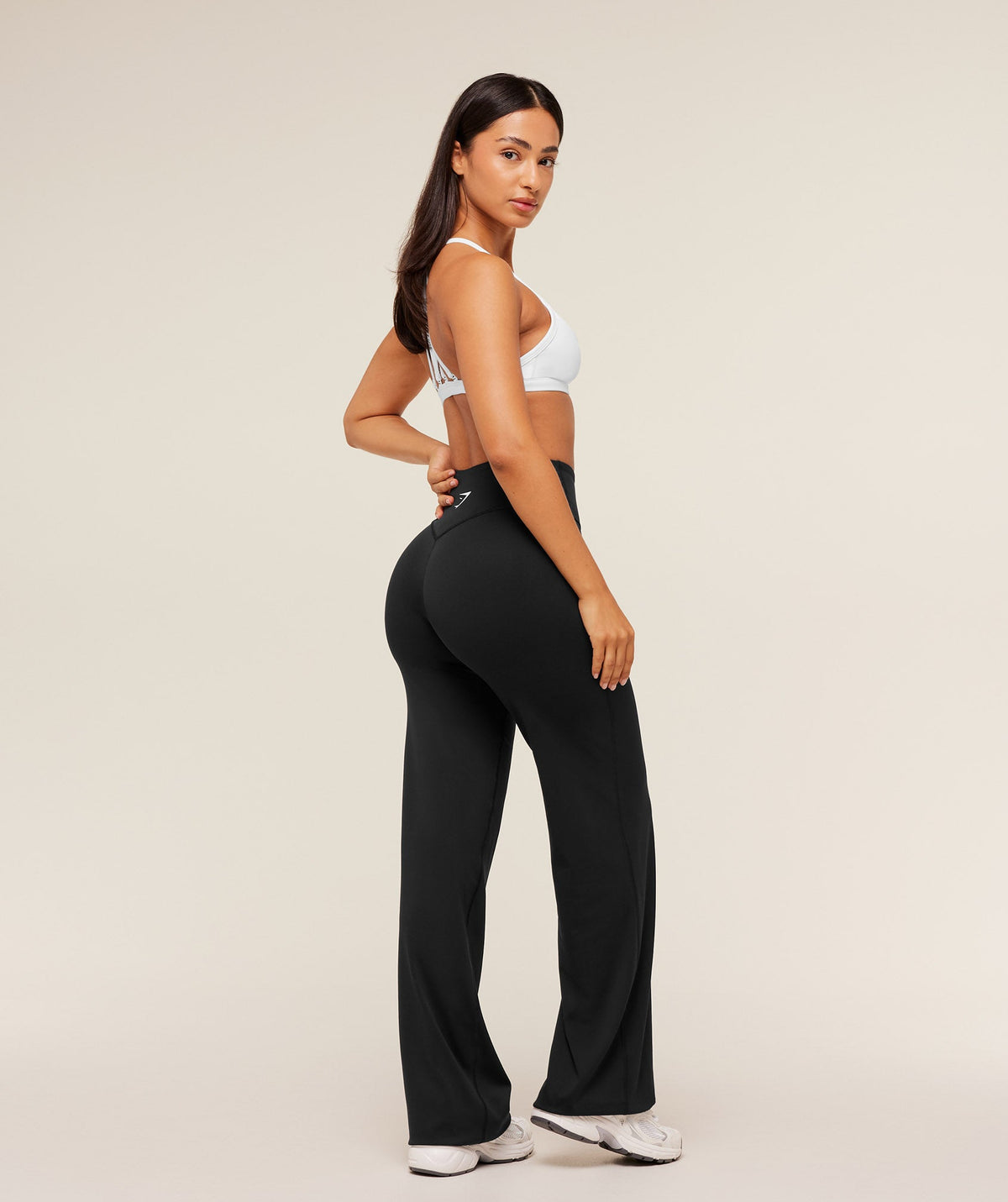 gymshark-training-straight-leg-short-legging-leggings
