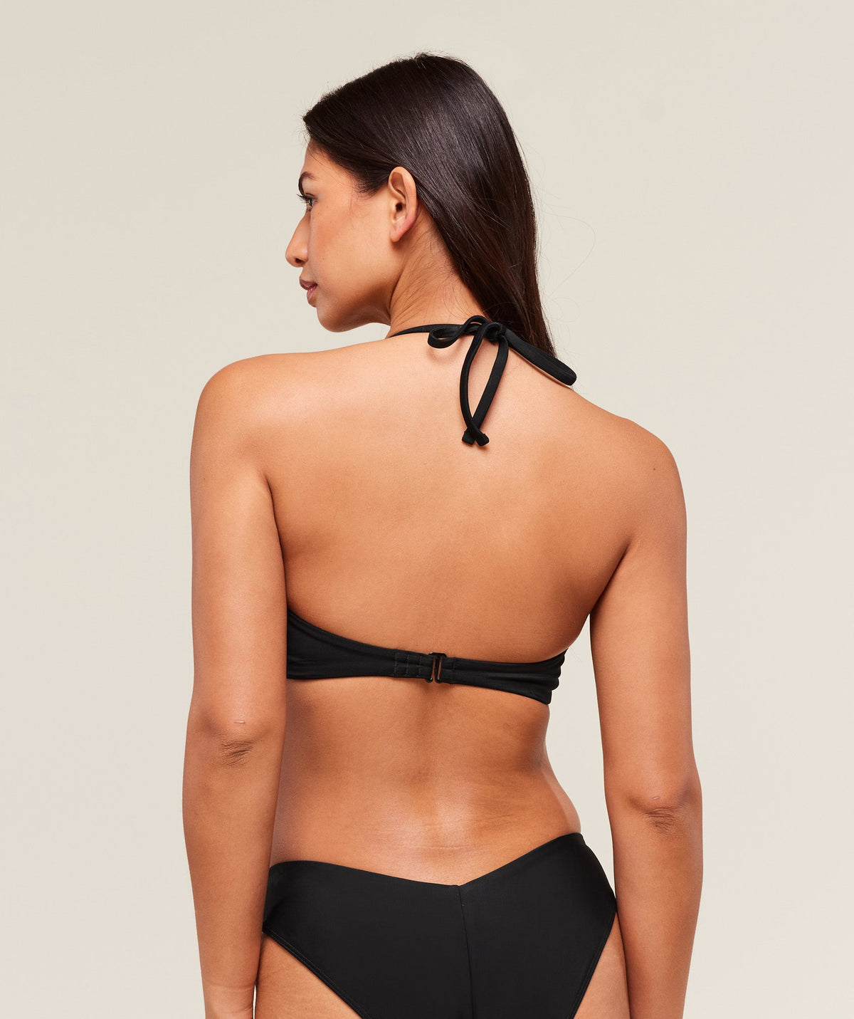 gymshark-twist-front-bikini-top-swimwear-black-ss25
