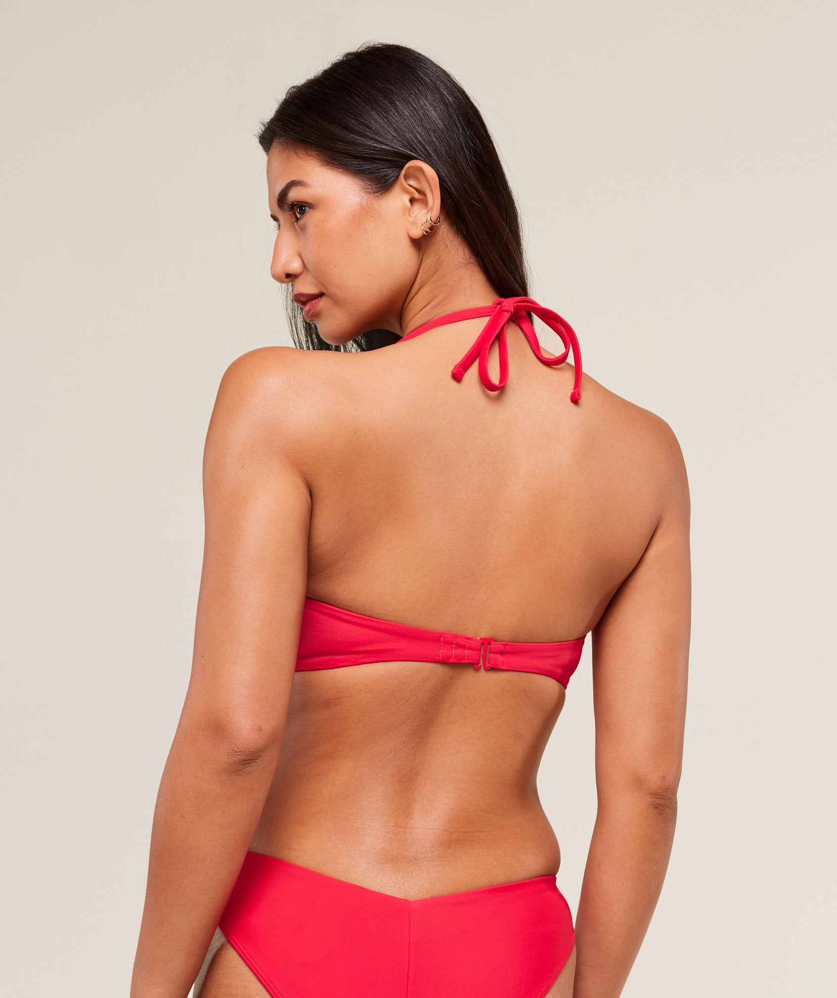 gymshark-twist-front-bikini-top-swimwear-red-ss25
