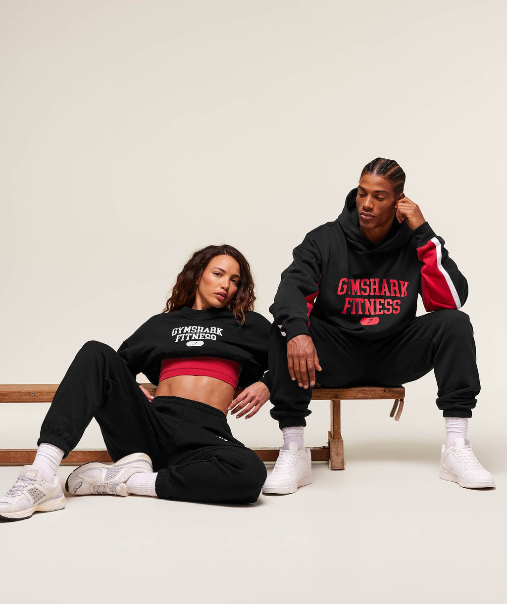 gymshark-varsity-graphic-pullover-pullovers-black-ss25