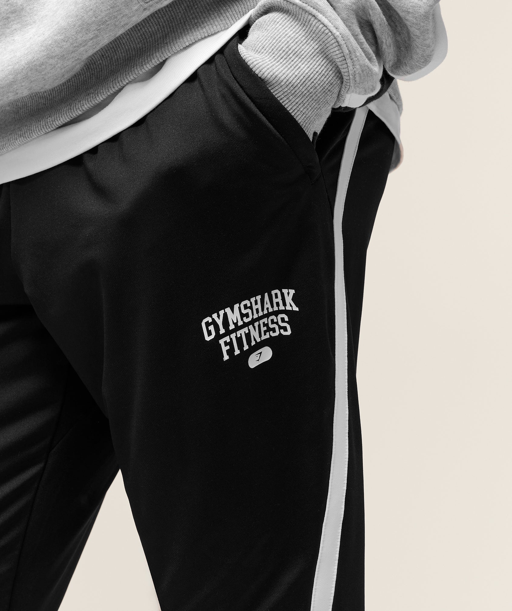 gymshark-varsity-jogger-pants-black-ss25