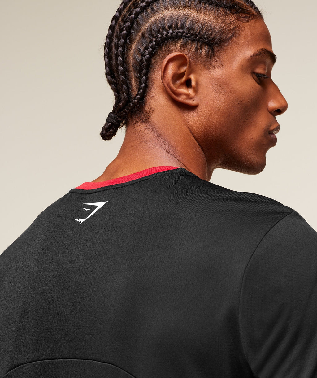 gymshark-varsity-tech-t-shirt-ss-tops-black-ss25
