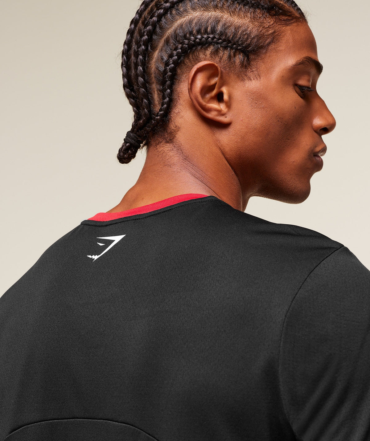 gymshark-varsity-tech-t-shirt-ss-tops-black-ss25