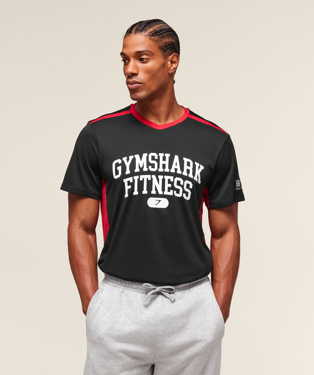 gymshark-varsity-tech-t-shirt-ss-tops-black-ss25