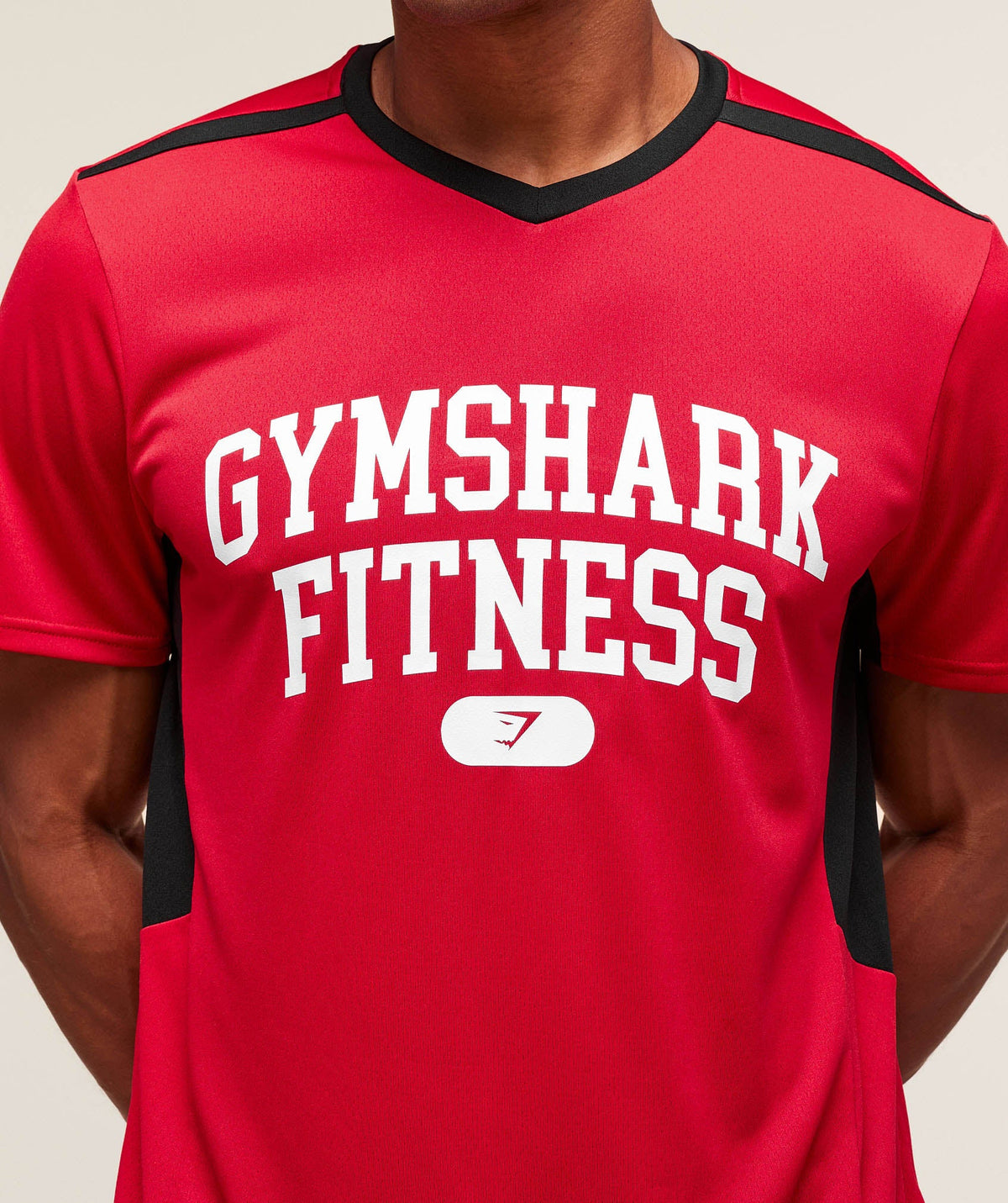 gymshark-varsity-tech-t-shirt-ss-tops-red-ss25
