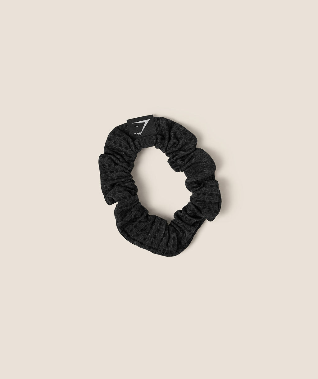 gymshark-vital-frill-scrunchie-headwear-black-aw25
