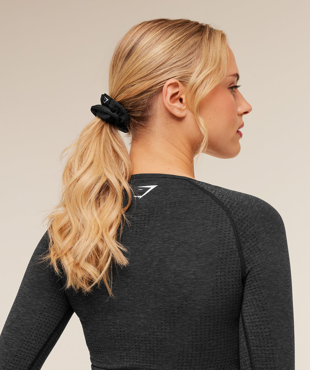 gymshark-vital-frill-scrunchie-headwear-black-aw25