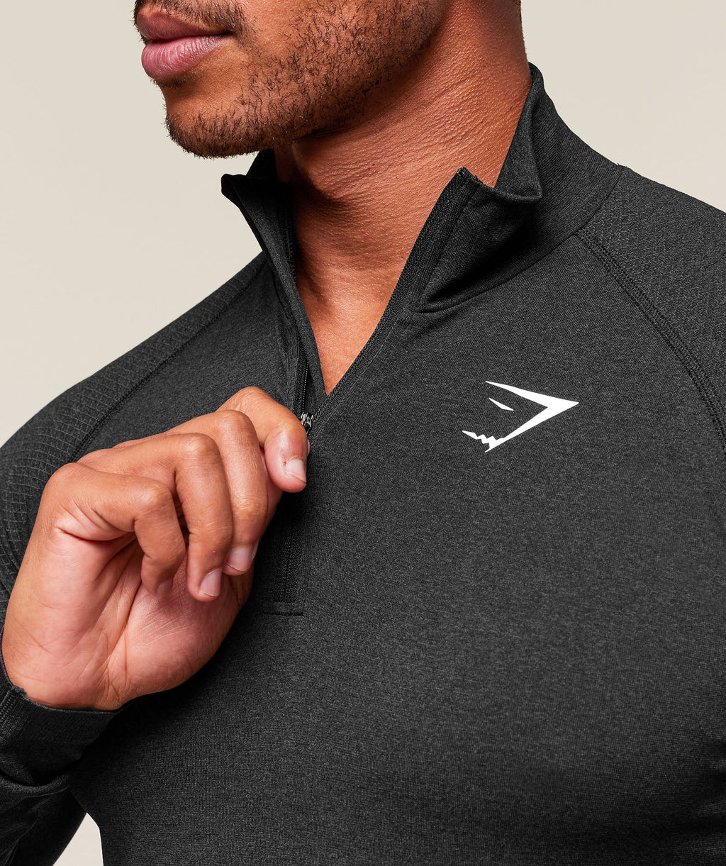 gymshark-vital-seamless-1-4-zip-black-silhouette-grey-aw22