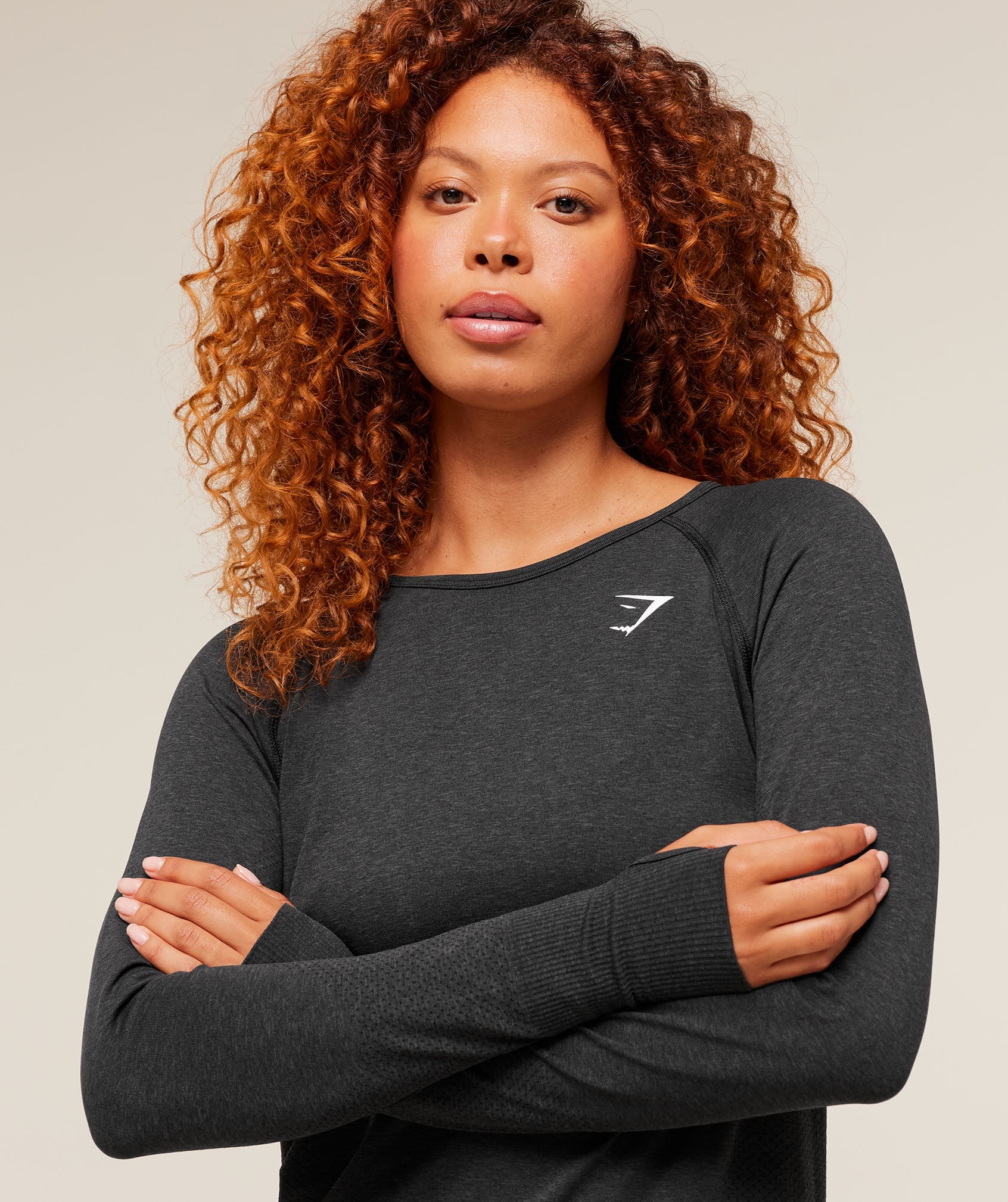 gymshark-vital-seamless-2-0-light-long-sleeve-top-black-marl-ss23