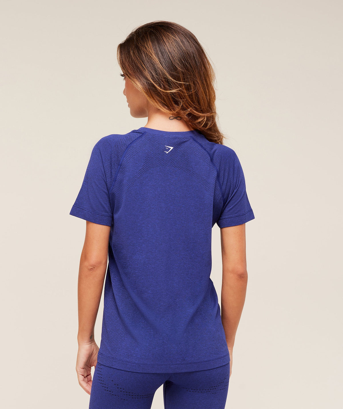 gymshark-vital-seamless-2-0-light-t-shirt-cobalt-purple-marl-aw23