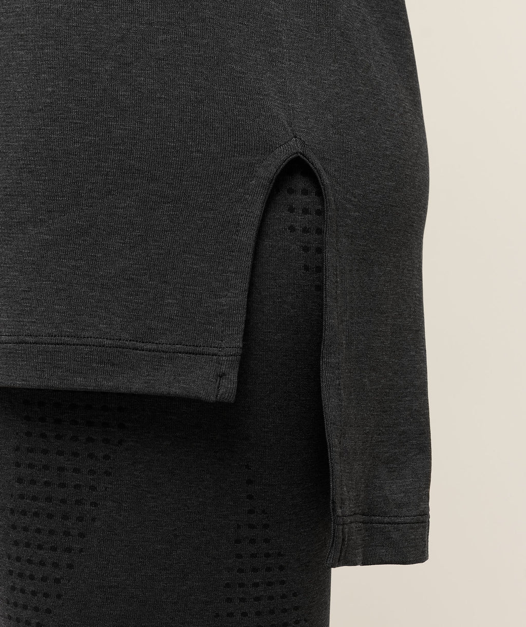 gymshark-vital-seamless-long-line-top-black-marl-aw22
