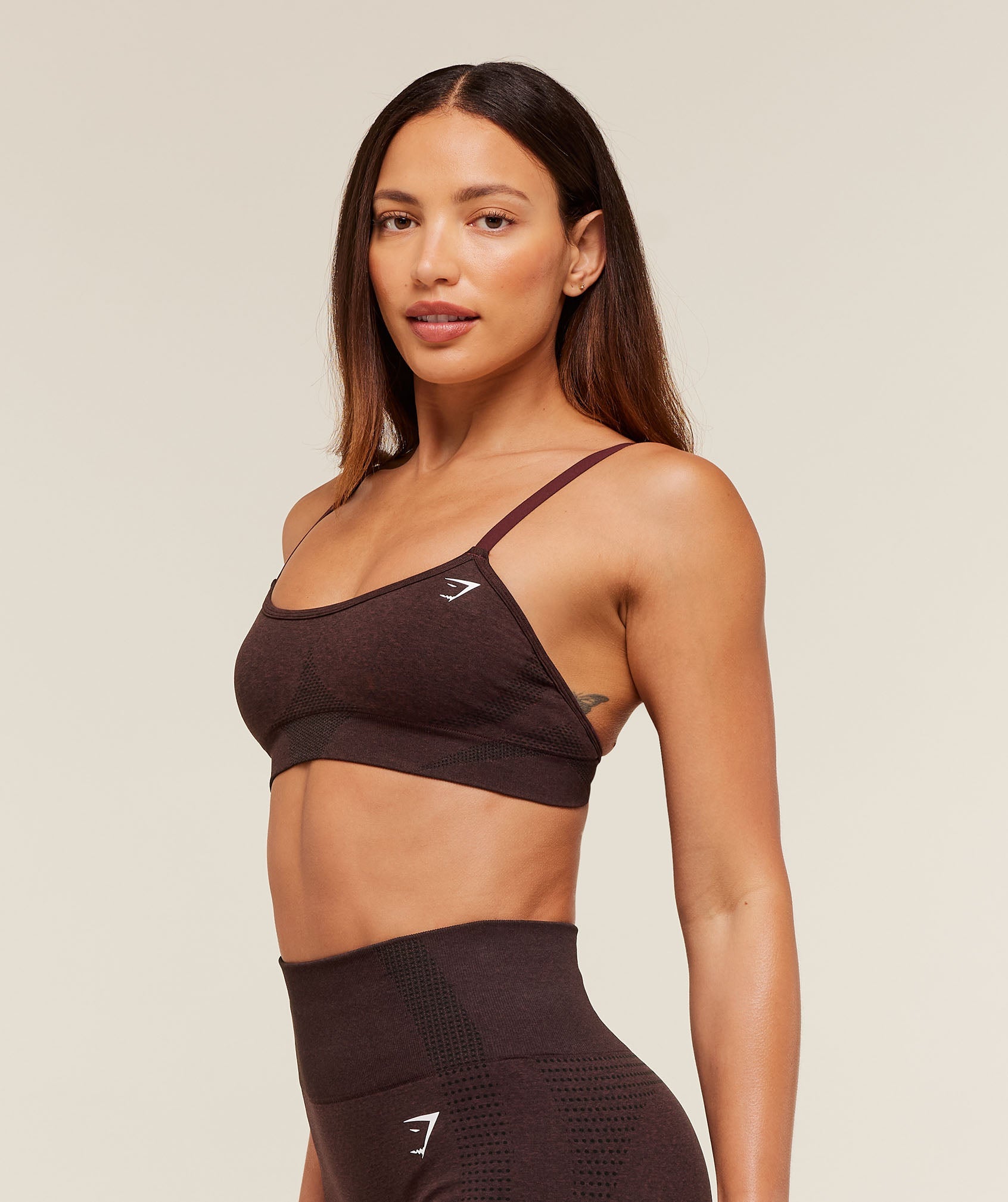 gymshark-vital-seamless-sports-bra-sports-bras-brown-aw25-1