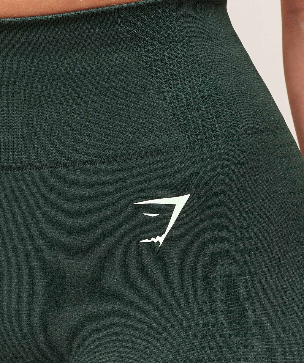 gymshark-vital-seamless-2-0-shorts-woodland-green-marl-aw22