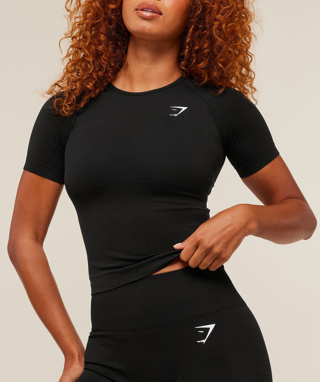 gymshark-vital-seamless-tight-t-shirt-ss-tops-black-aw25