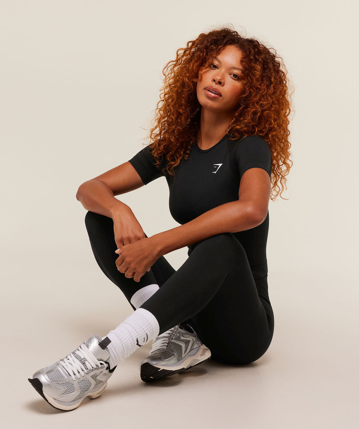gymshark-vital-seamless-tight-t-shirt-ss-tops-black-aw25