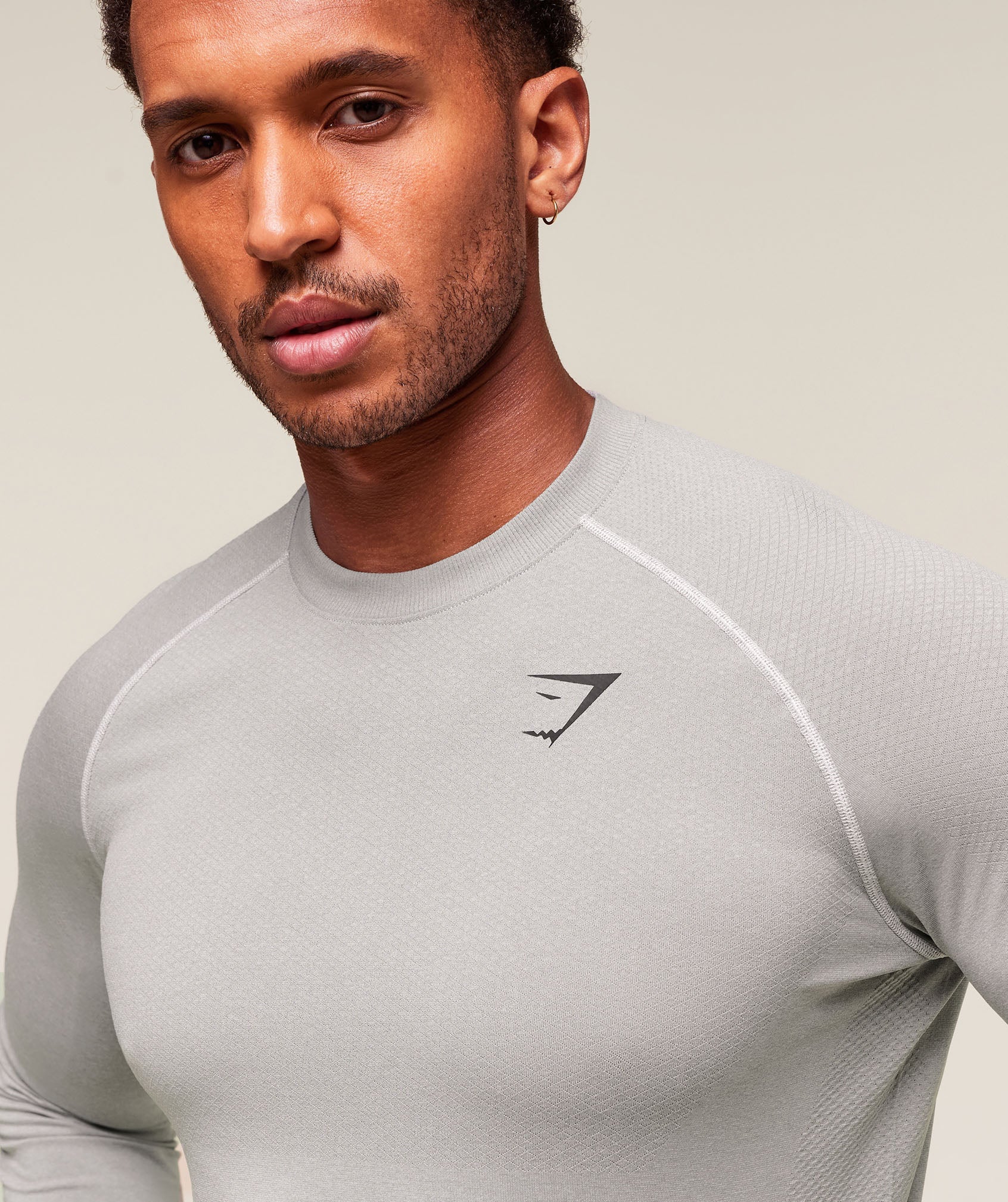 gymshark-vital-seamless-long-sleeve-t-shirt-ls-tops-grey-ss25