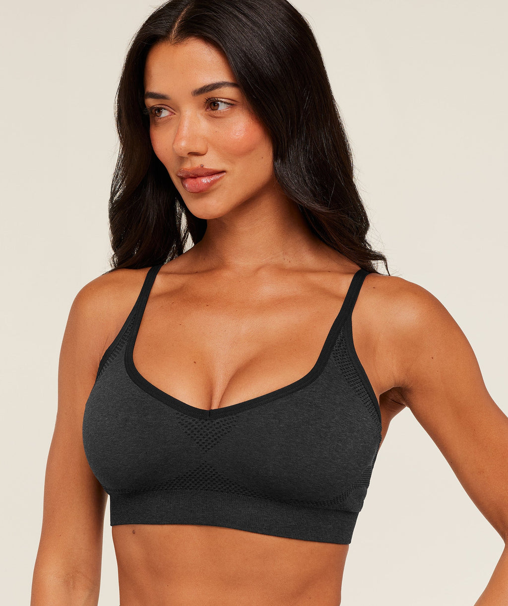 gymshark-vital-sports-bra-sports-bras-black-ss26