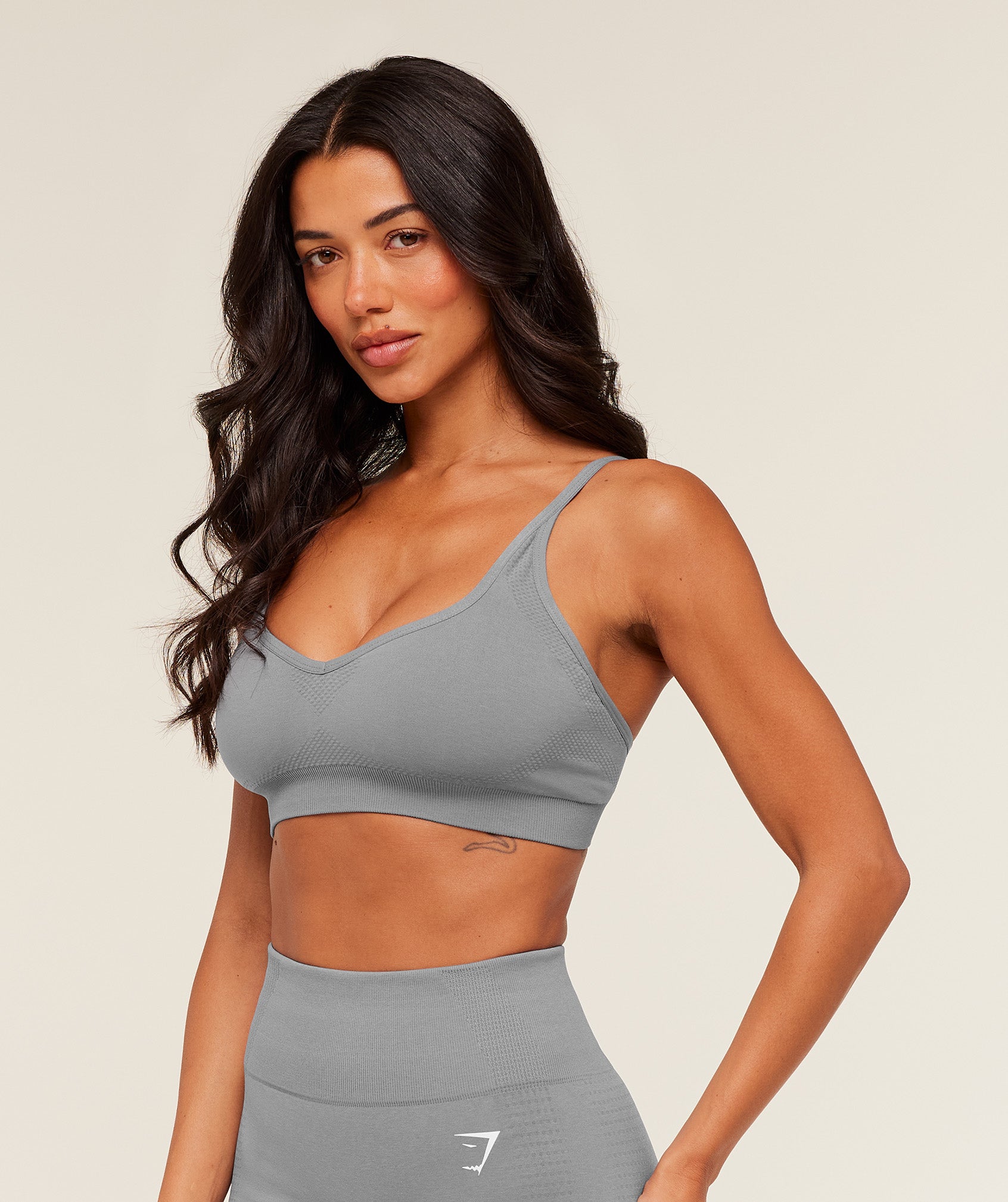 gymshark-vital-sports-bra-sports-bras-grey-ss26