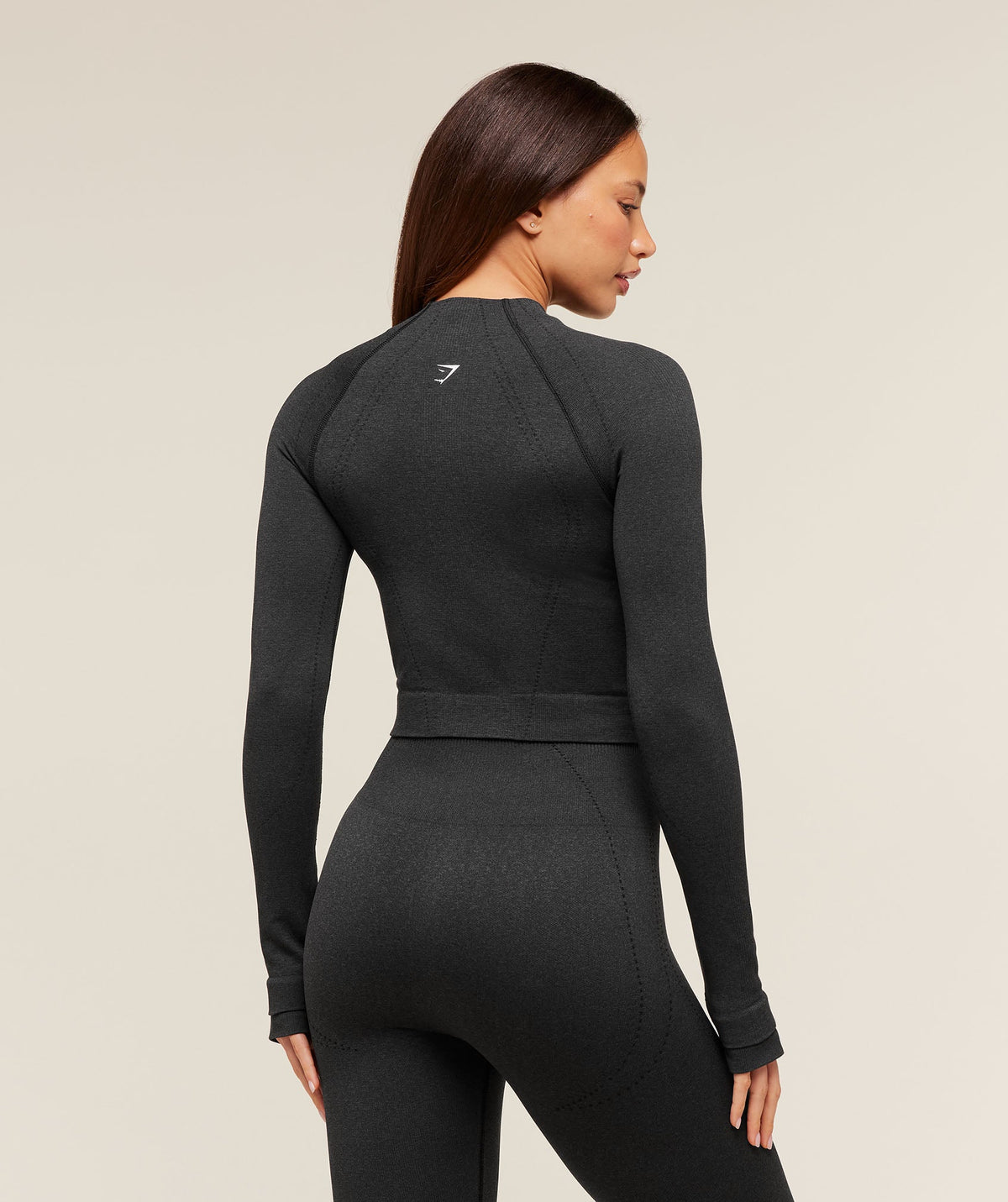 gymshark-vital-seamless-warm-jacket-jackets-outerwear-black-aw25