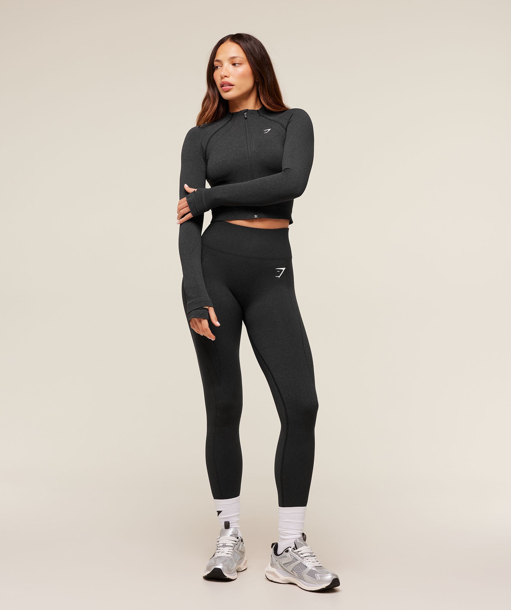 gymshark-vital-seamless-warm-jacket-jackets-outerwear-black-aw25