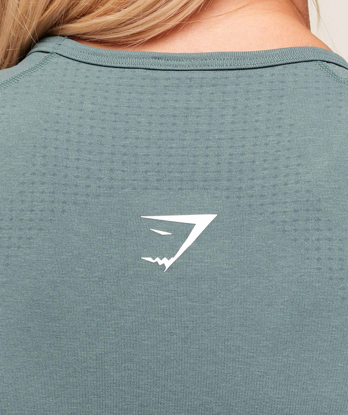 gymshark-vital-seamless-scoop-neck-top-crop-tops-blue-ss25-2