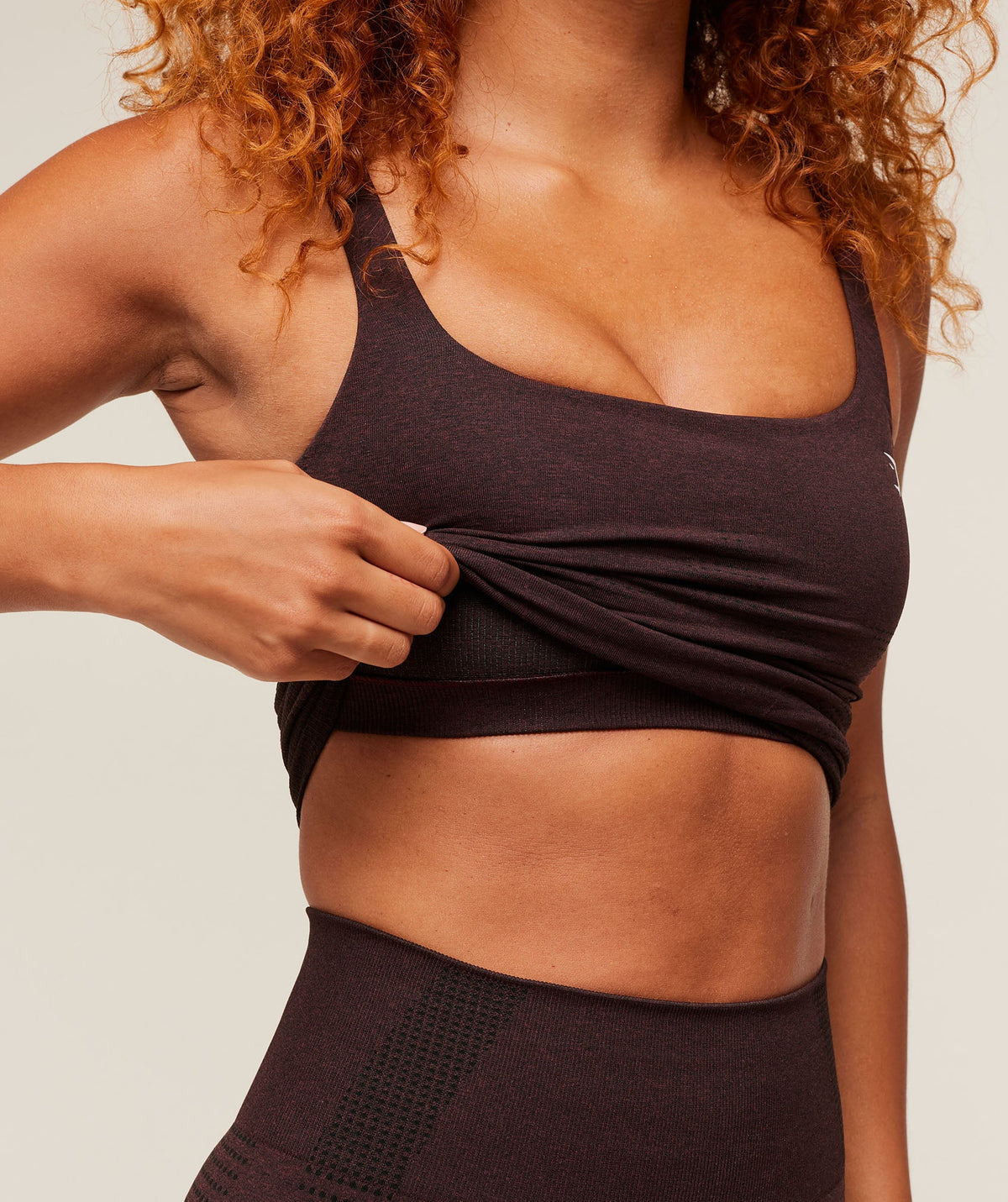 gymshark-vital-seamless-tank-with-shelf-sleeveless-tops-brown-aw25
