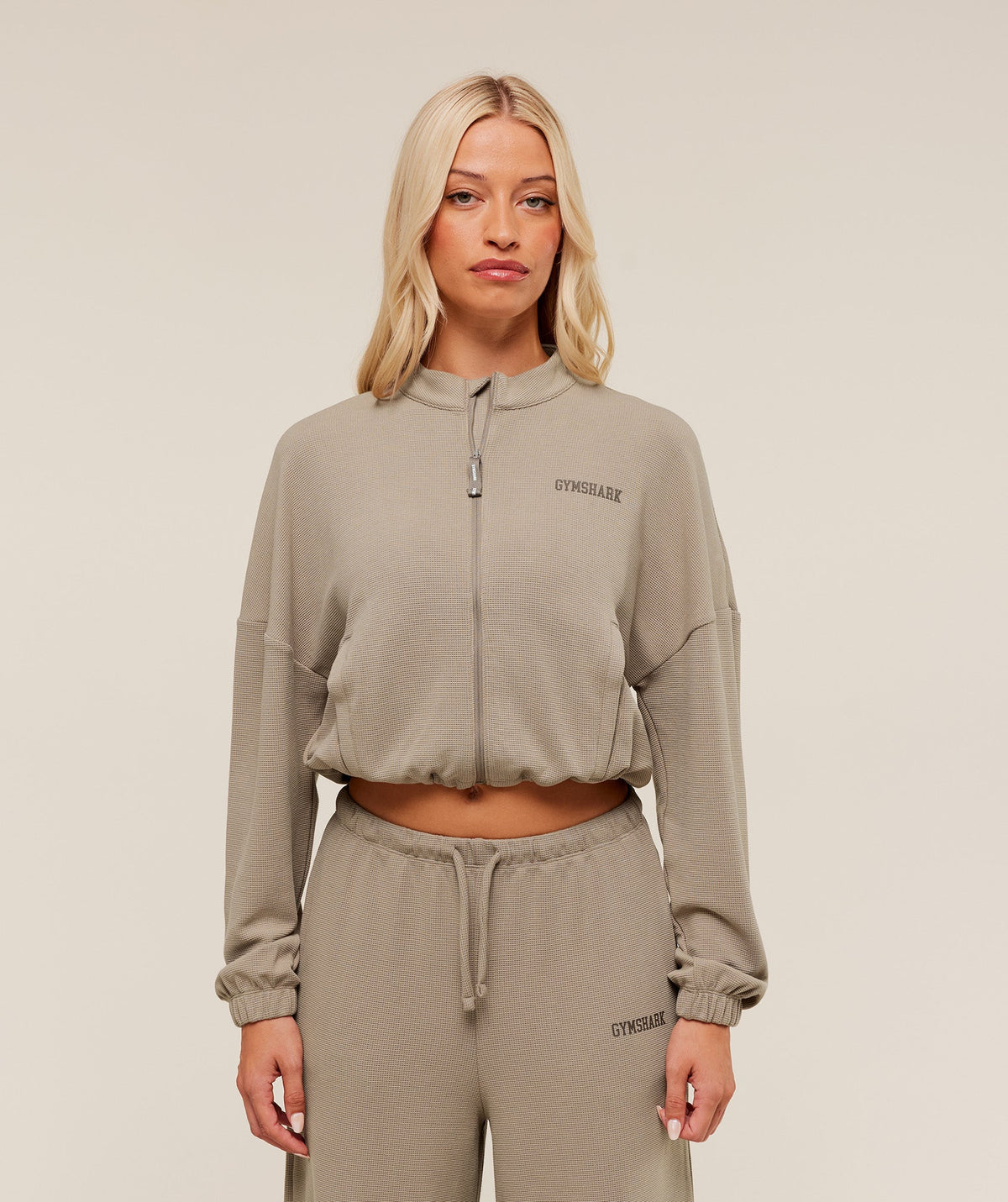 gymshark-waffle-midi-zip-up-jacket-jackets-outerwear-brown-aw25