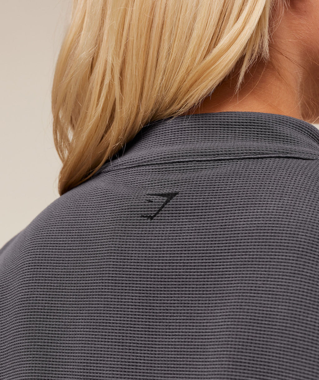 gymshark-waffle-midi-zip-up-jacket-jackets-outerwear-grey-aw25