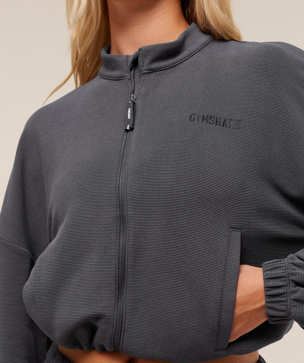 gymshark-waffle-midi-zip-up-jacket-jackets-outerwear-grey-aw25