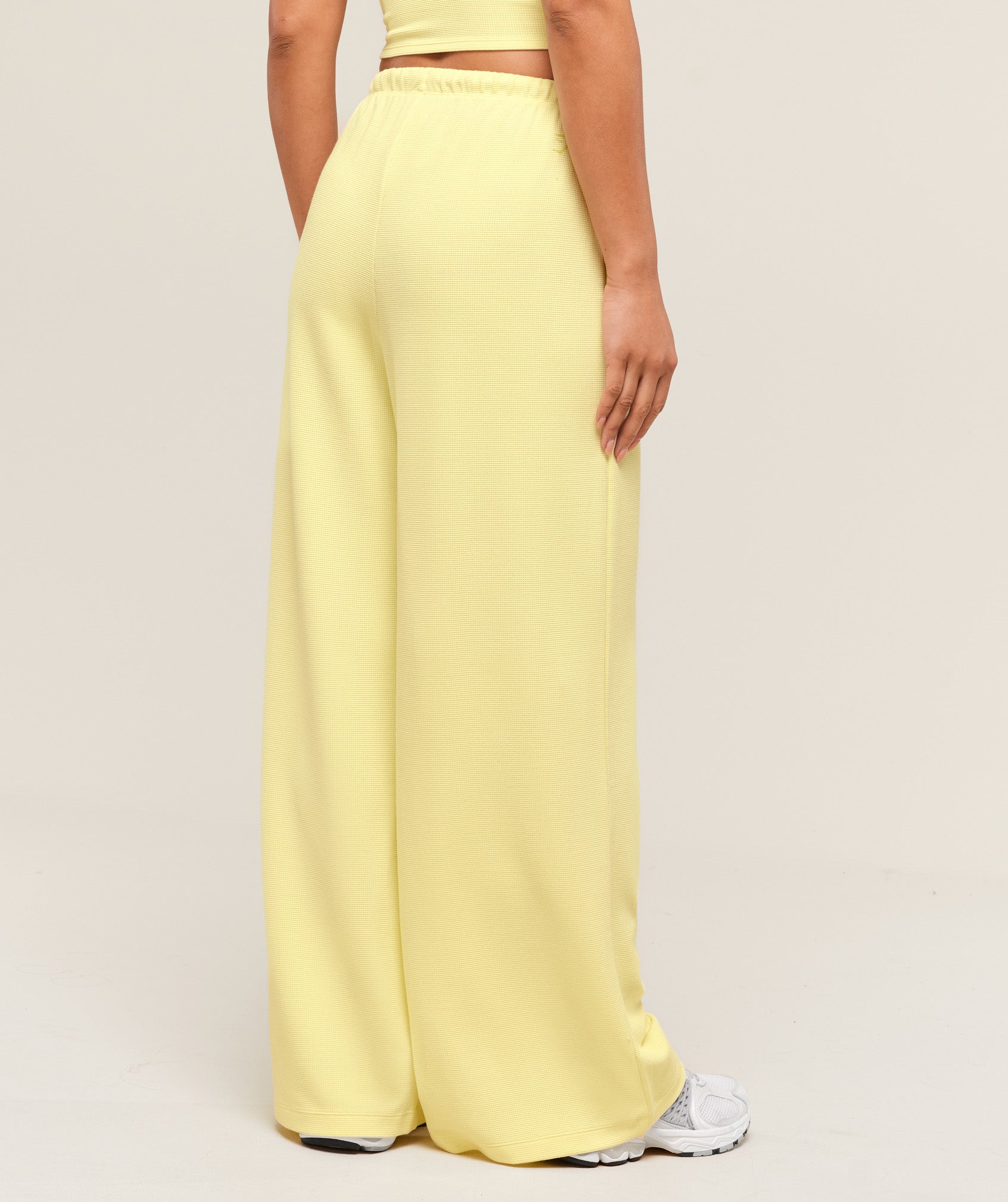 gymshark-waffle-wide-leg-pants-pants-yellow-ss25