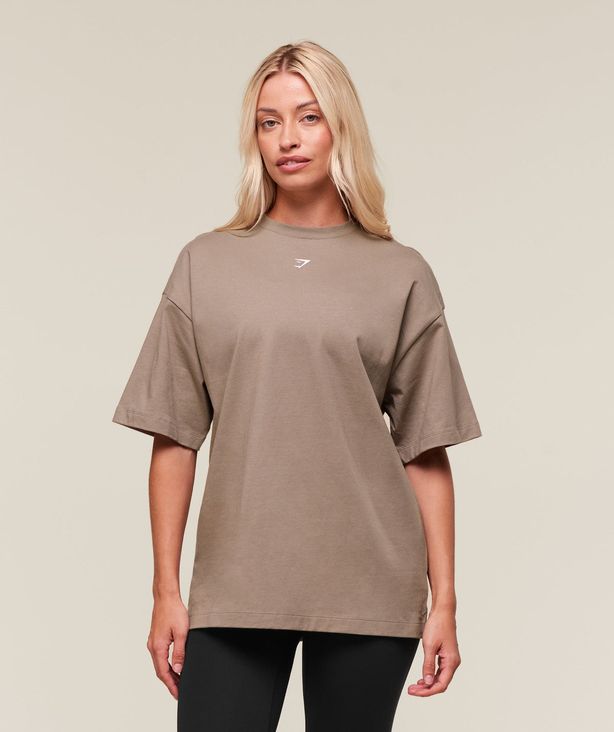 gymshark-we-do-gym-graphic-oversized-t-shirt-ss-tops-brown-ss25