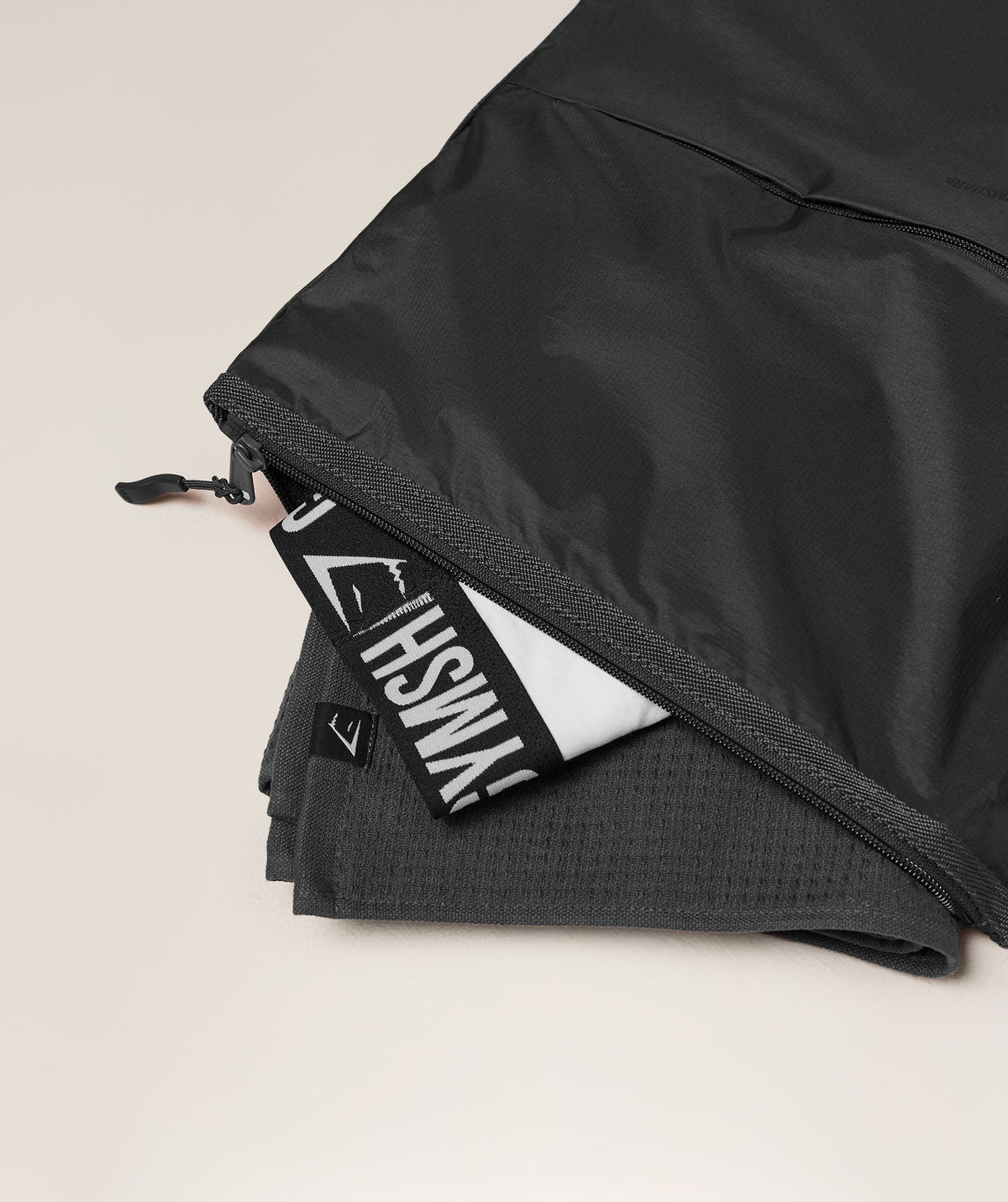 gymshark-wet-kit-bag-bags-grey-ss25-1