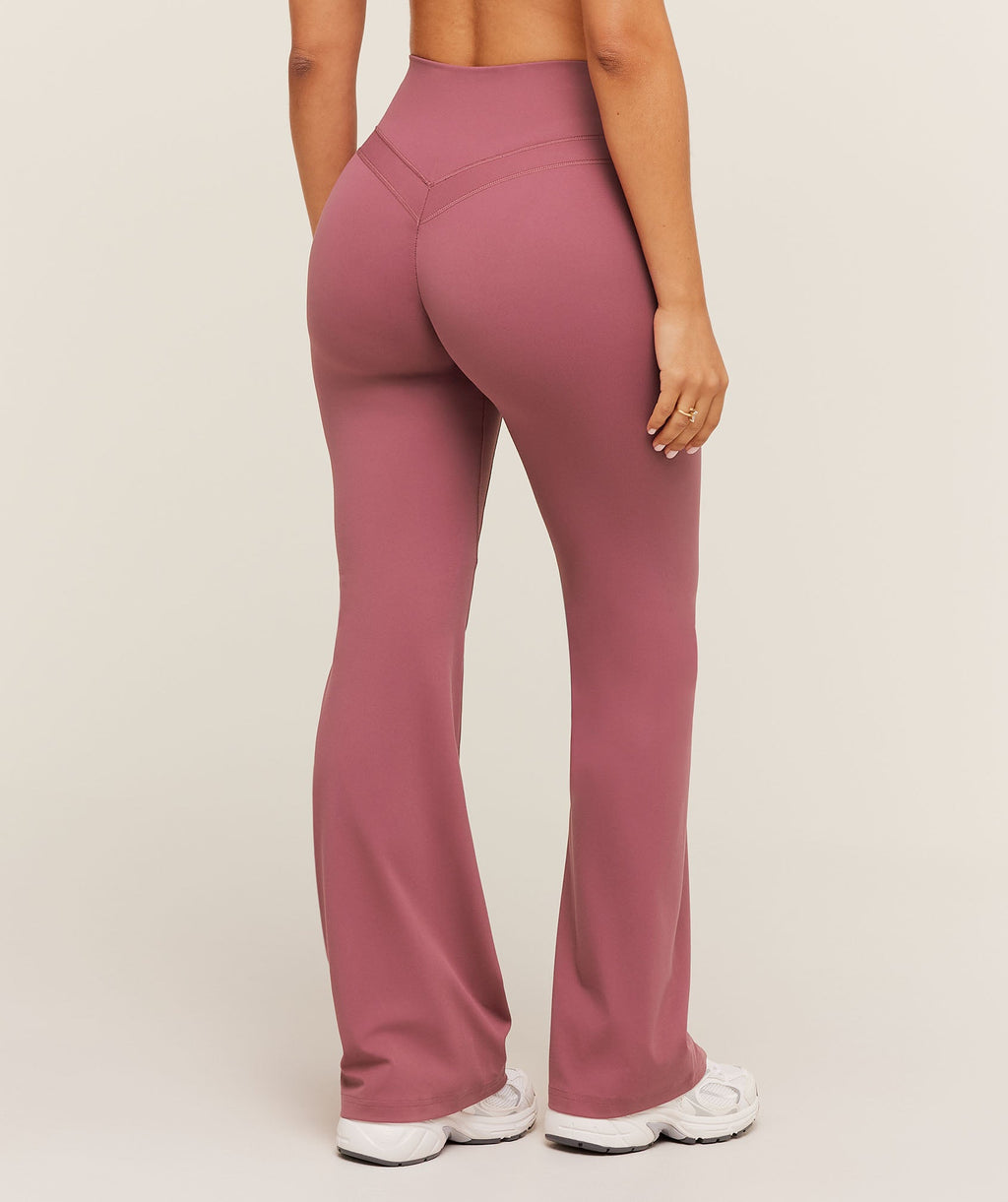 gymshark-gymshark-x-whitney-simmons-short-flared-leggings-leggings-pink-aw25
