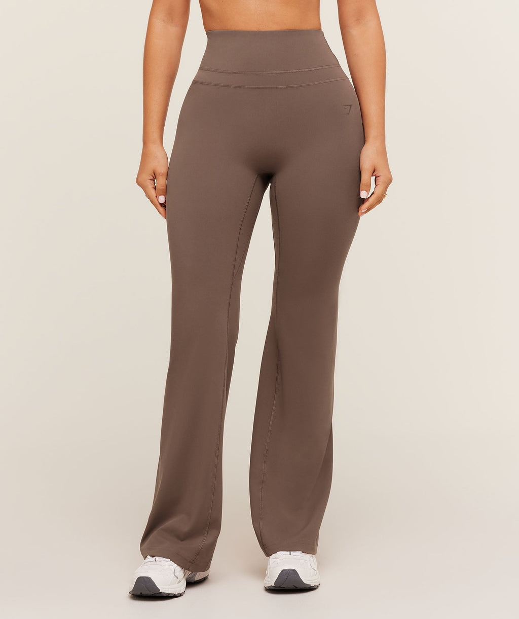 gymshark-gymshark-x-whitney-simmons-short-flared-leggings-leggings-brown-aw25