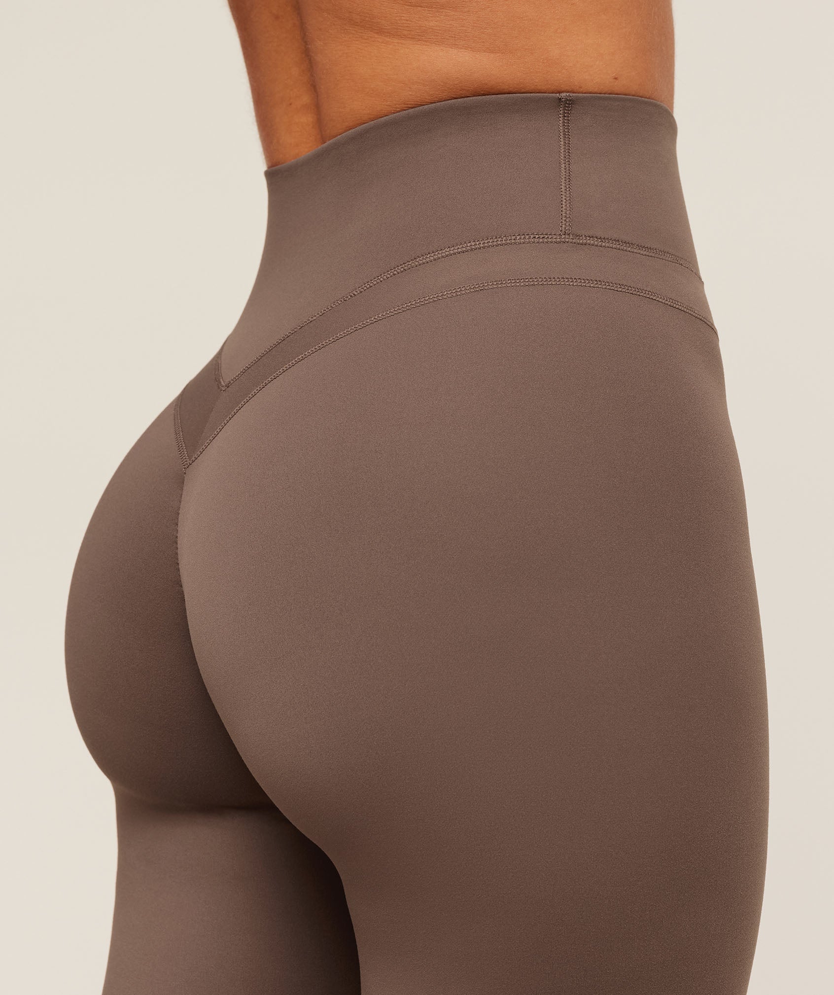 gymshark-gymshark-x-whitney-simmons-short-flared-leggings-leggings-brown-aw25