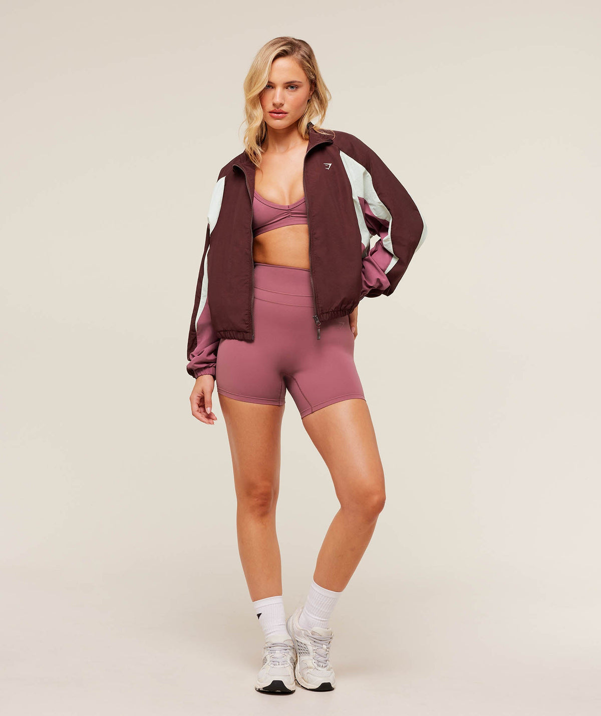 gymshark-gymshark-x-whitney-simmons-shorts-shorts-pink-aw25-1